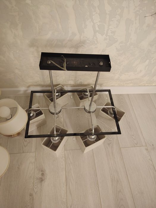 Продам люстры для зала