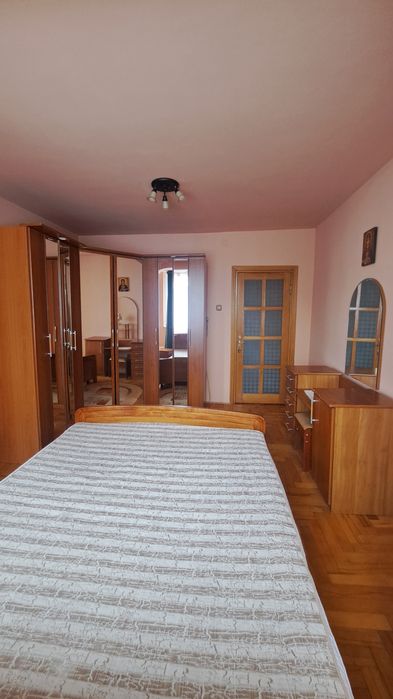 Proprietar, inchiriez apartament 2 cam Bd Saturn
