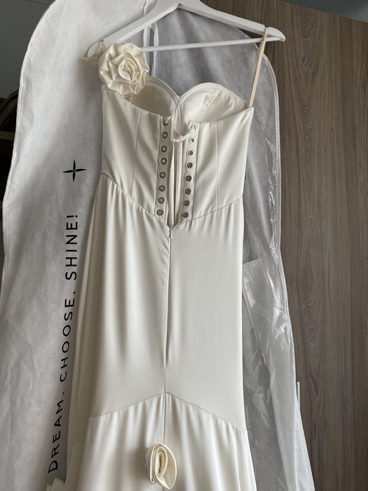 Rochie mireasa sirena