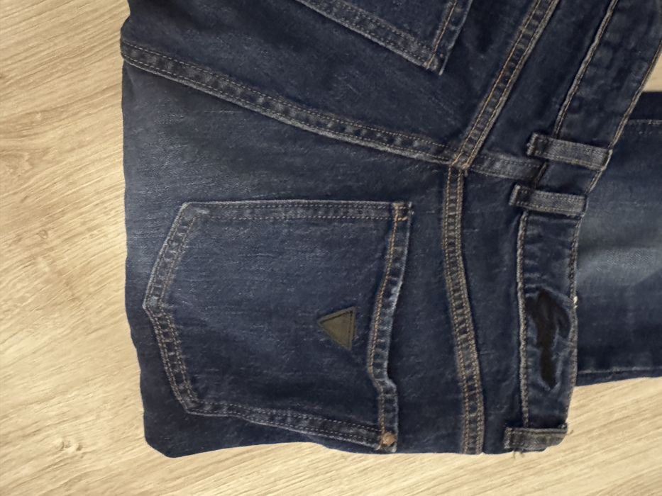 Guess дънки оригинални с ефектен крачол
