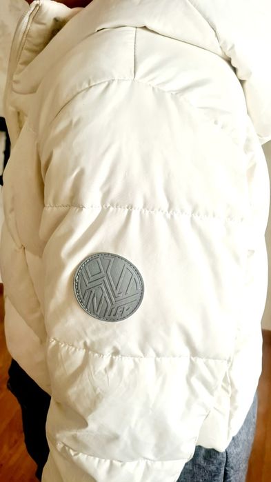 Тёплая зимняя куртка