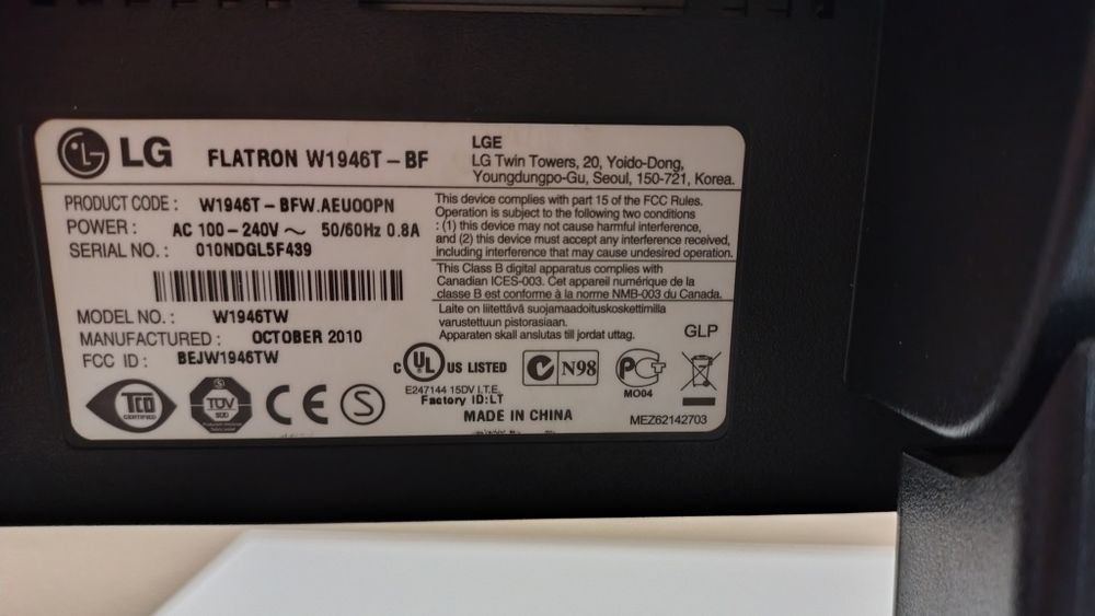 Монитор LG Flatron W1946