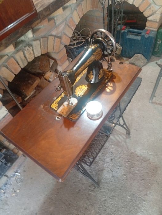 Mașina cusut Singer  funcțională ieftina