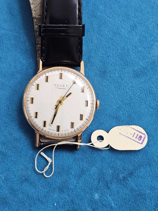Продам часы золотые полёт 583 проба новые