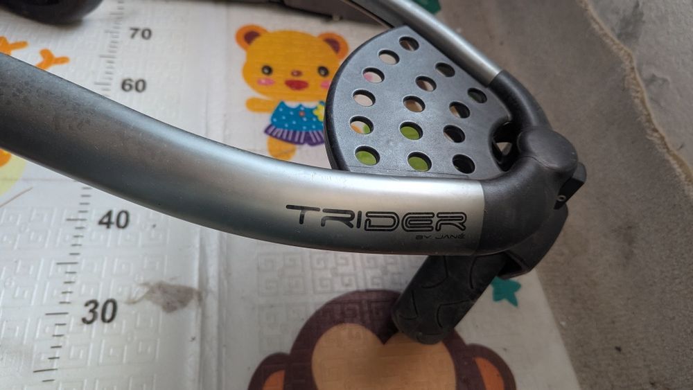 Коляска 40.000 тг