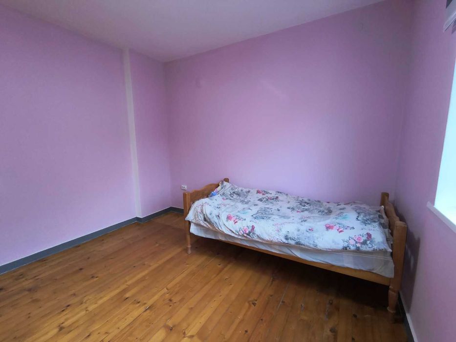 Апартамент с 3 спални в Смирненски до Пълмед/ с ключ за имота