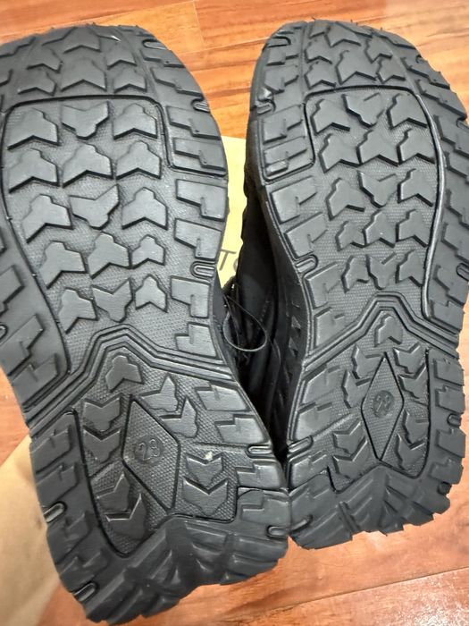 Продам новые ботинки 28 р