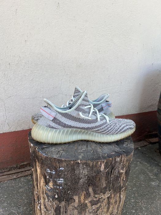 Yeezy Boost 350 V2 Blue Tint - Mărimea 44