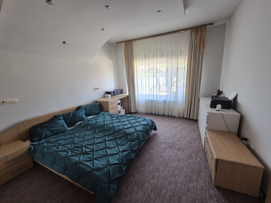 Apartament la vila de vanzare pe Sarmas
