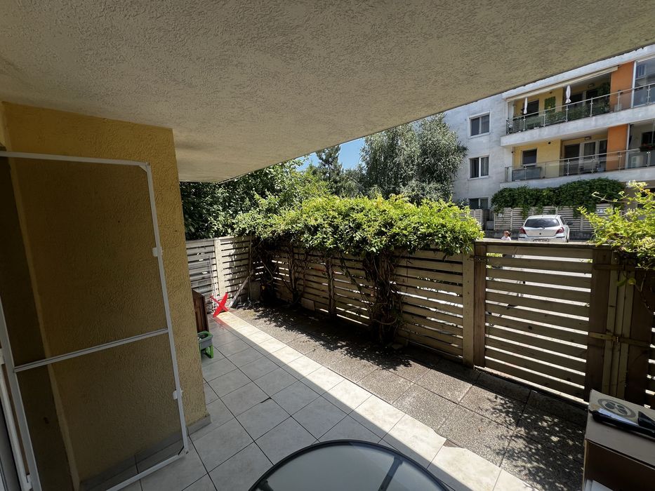 Vand garsoniera spatioasa tip studio(cu antecamera)