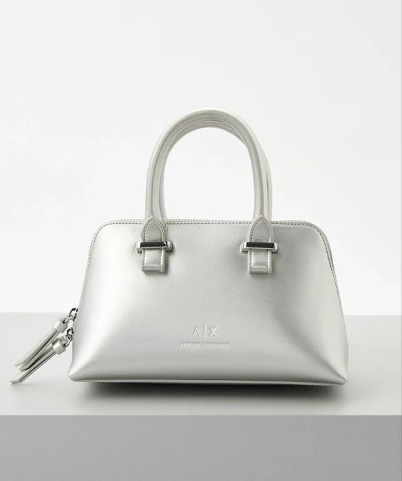 Серебристая сумка Armani Exchange