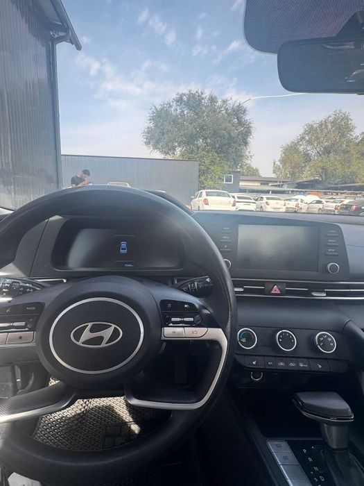 Жүргізушілерге автокөлік жалға беріледі.