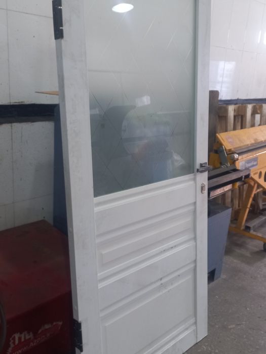 Двери межкомнатные. 200×90