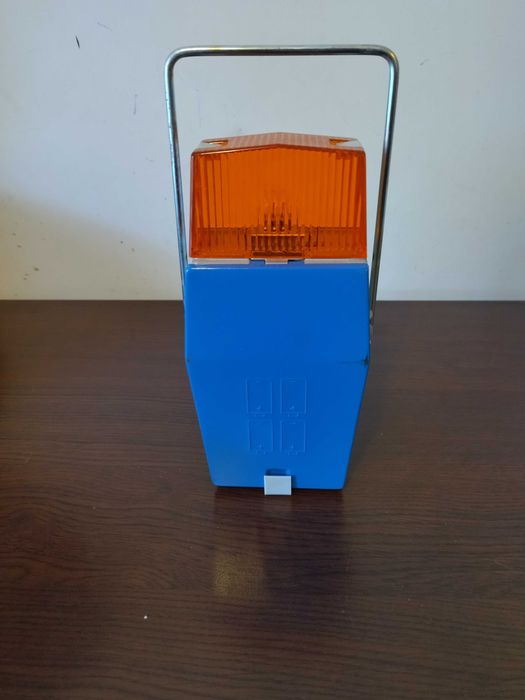 Продавам чисто нова лампа за къмпинг и др.