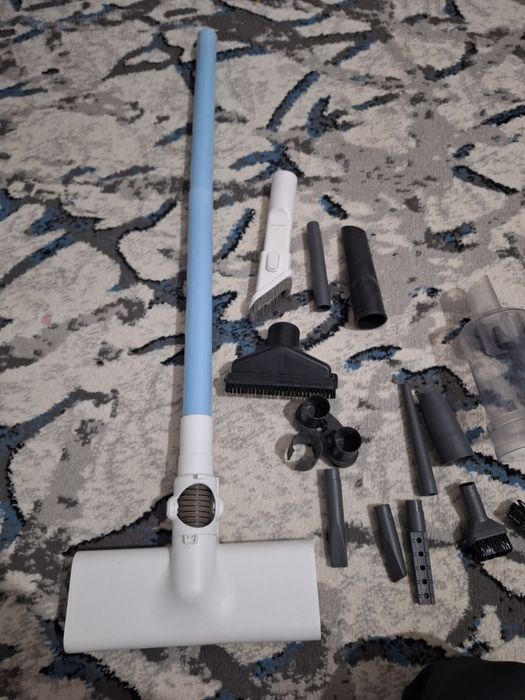 Пылесос Simplus.