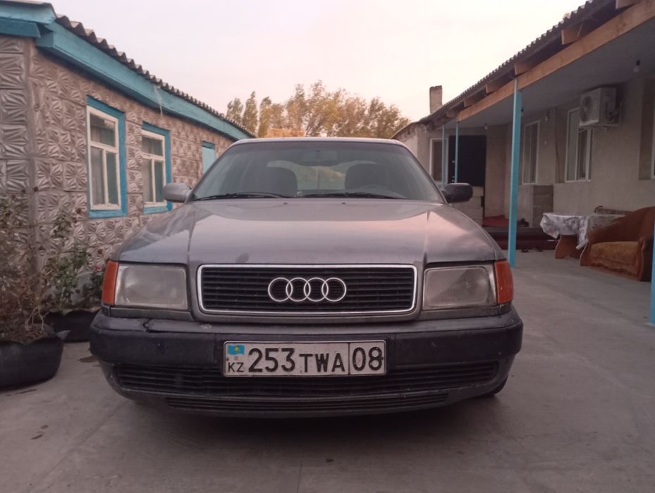 Продаю Ауди 100 (С4)