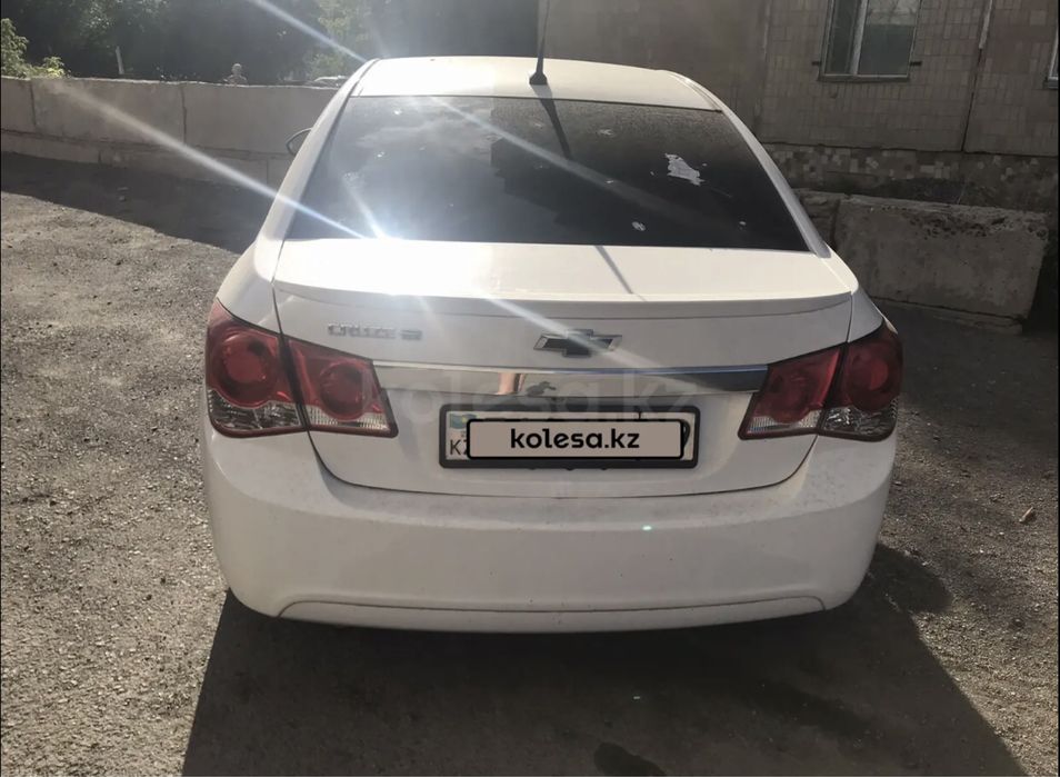 Продаю shevrolet cruze
