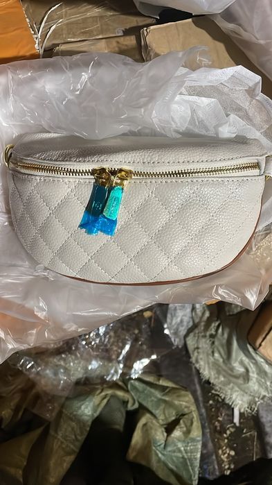 Продам женские сумки новые