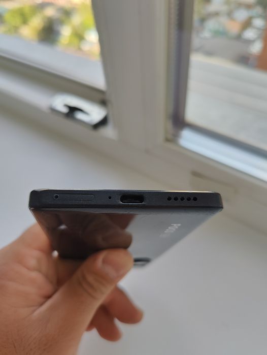 Продам Poco f5 black 256gb
