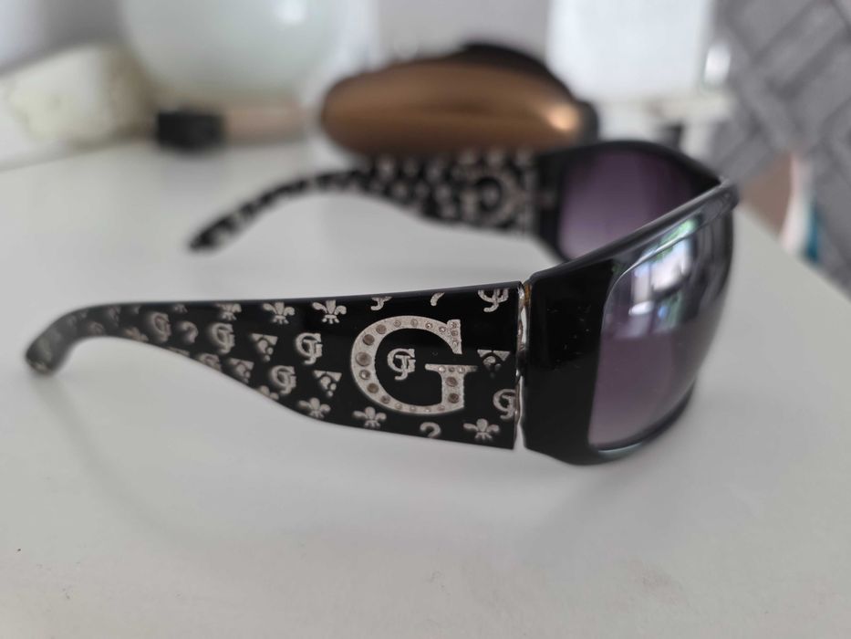 Слънчеви очила Guess