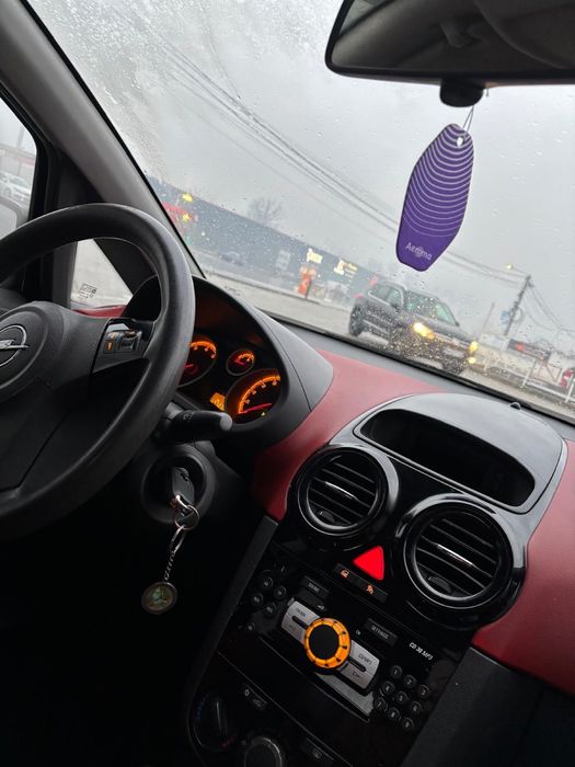 De vanzare Opel Corsa d 1.2 benzina si gpl