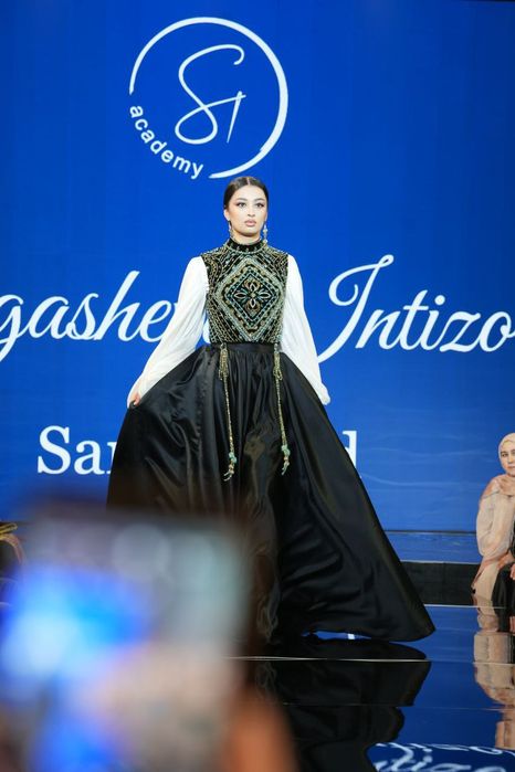 Платя.New kolleksiya.Ruchnaya rabota.Vecherniy razmer 38,44,46 o'zbek