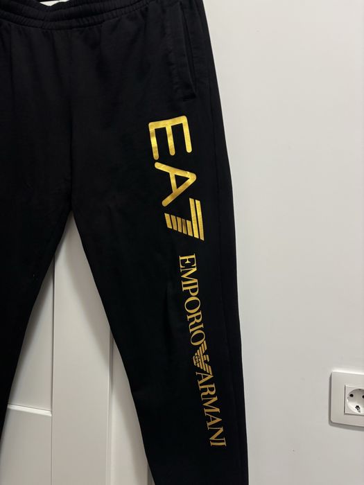 Vand Trening Emporio Armani EA7 / Marimea M și L