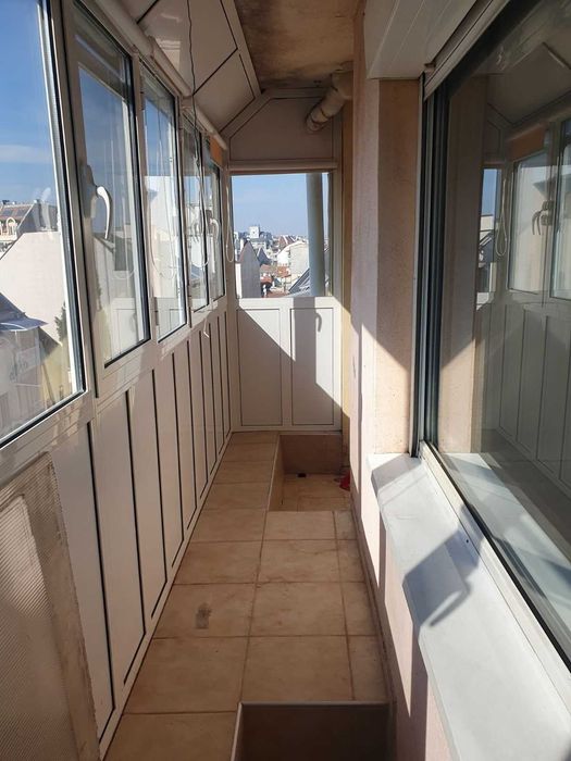 Продава се Двустаен апартамент в Варна, Център - 55 кв.м за 1768 €/кв.м - Снимка #15