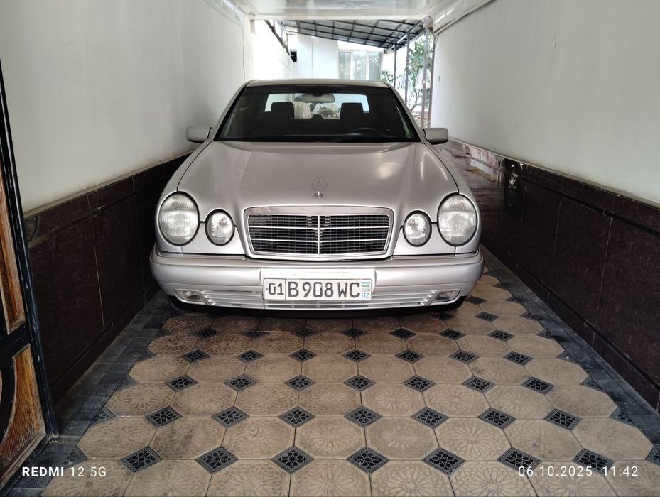 w 210 mersedes  sotiladi