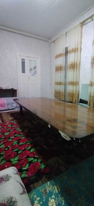 Ховли сотилади Нурафшон шахар центрда жойлашган