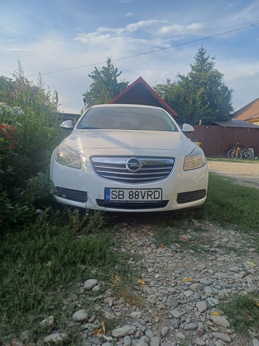 Vând sau schimb cu T4  opel insignia an 2009