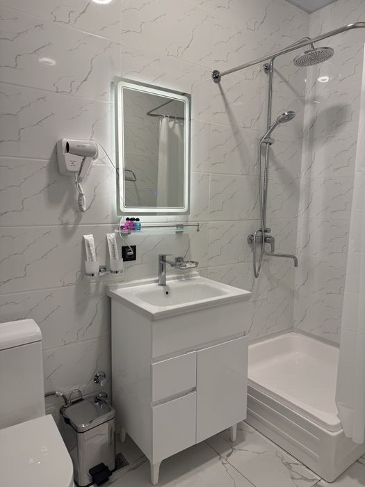 Bez zaks hote, Bez zags hotel, Без загс отель, Mehmonxona