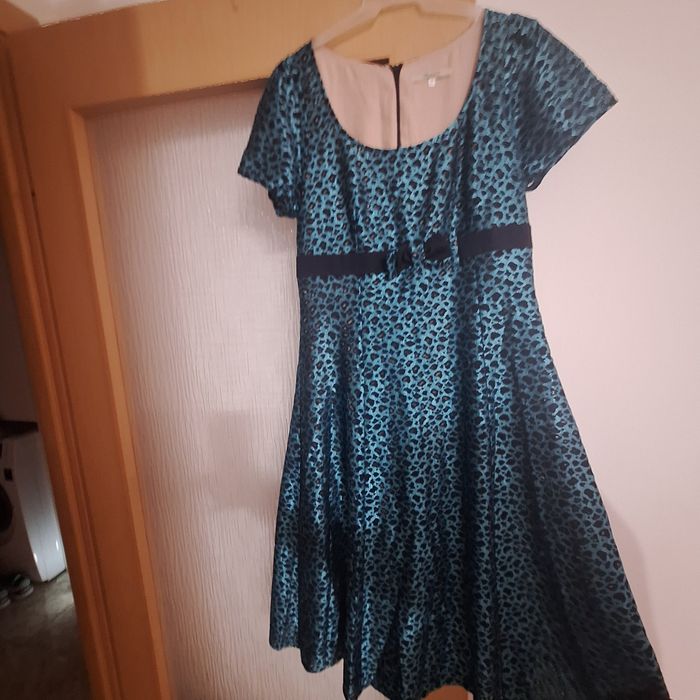 Vând rochie eleganta46masura