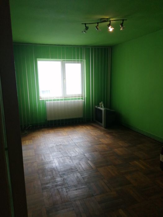 Apartament de vânzare 3camere confort 3 ,etaj 1 separare apa gaze lumina  încălzire centrala geamuri termopan 43mp OFERTA IMBATABILA