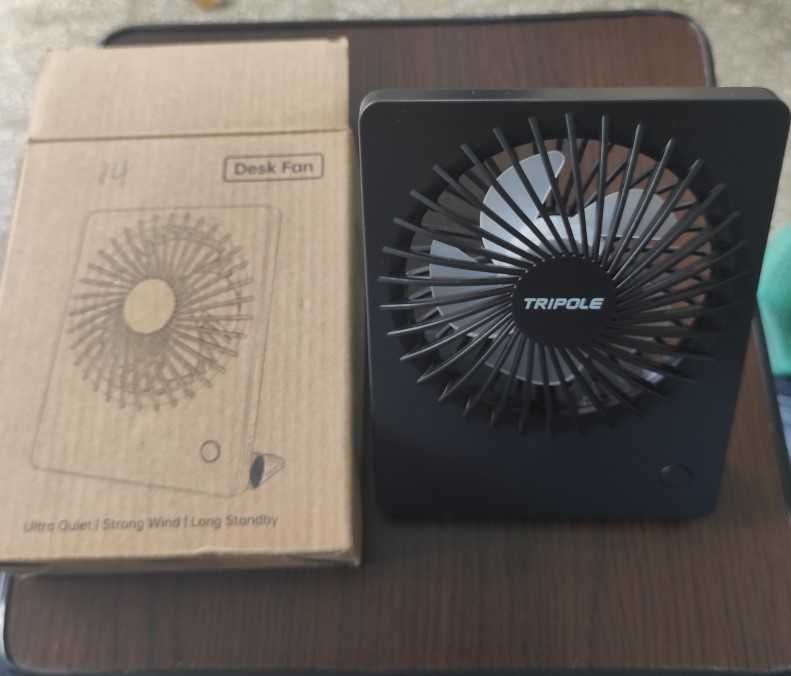 Ventilator portabil de birou TriPole, USB, pliabil 180°, 3 viteze – nou