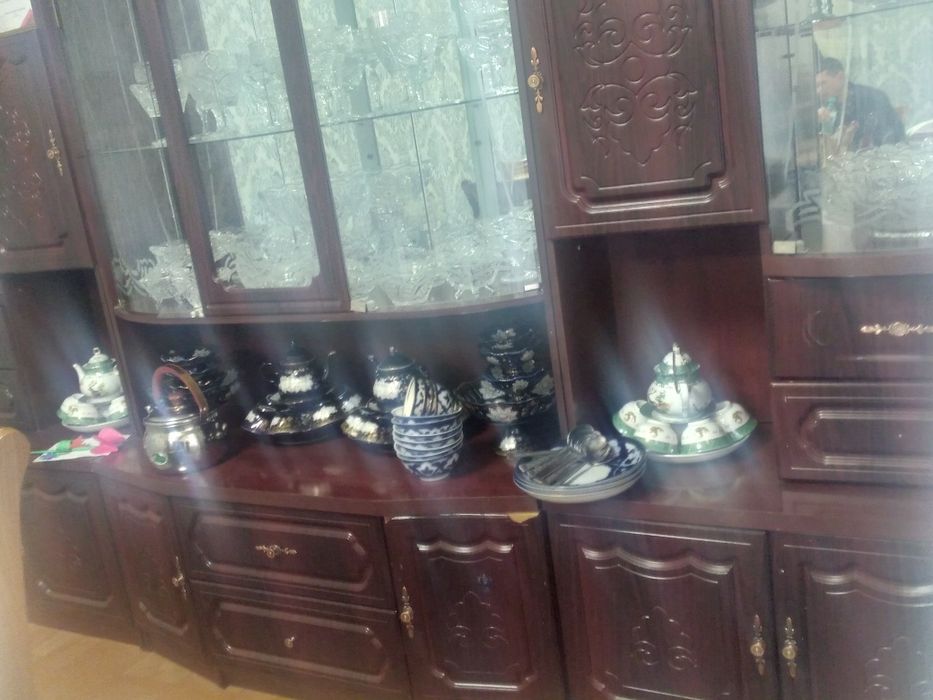 Bella stenka sotiladi.