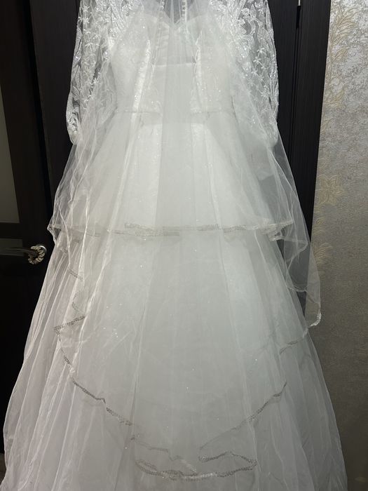 Срочно! Продам свадебное платье 42-44раз.