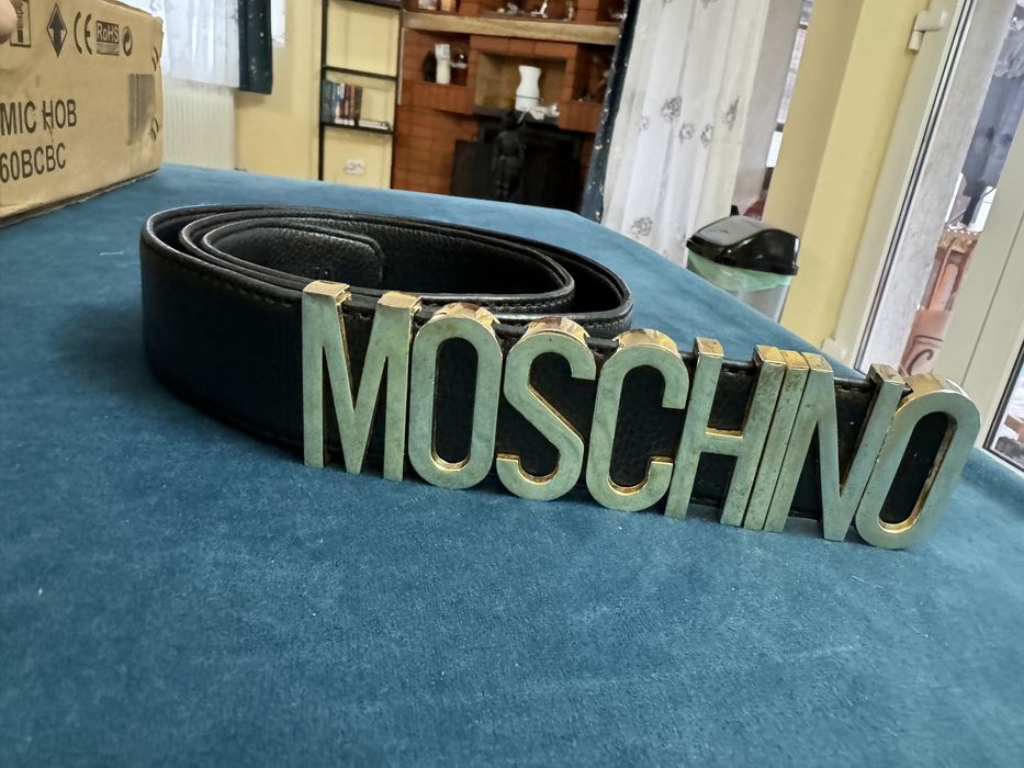 Curea Moschino piele