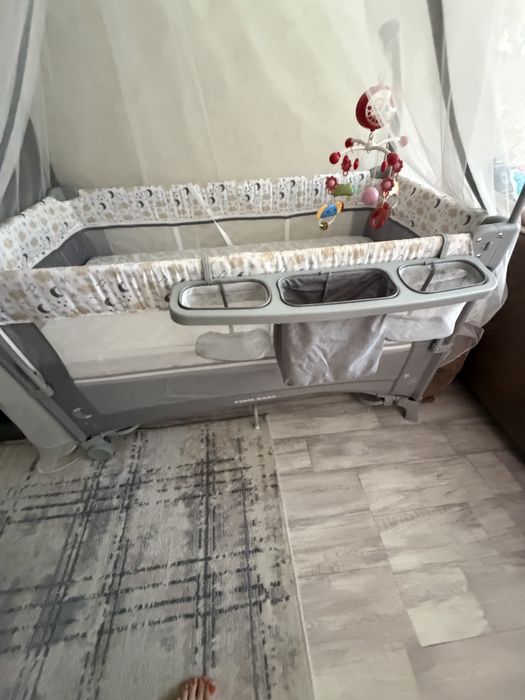 Продаю детскую кровать - манеж