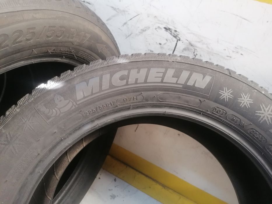 225/55/17 4 *Michelin iarna 97h dot 4321    6,,17mm