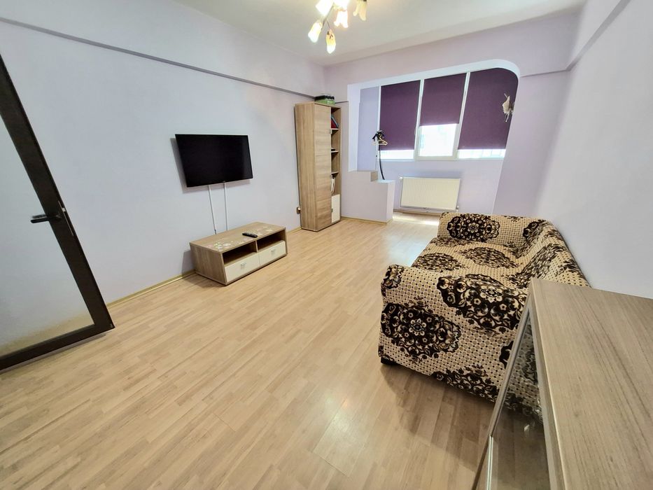 Închiriez 2 camere micro 17 parter