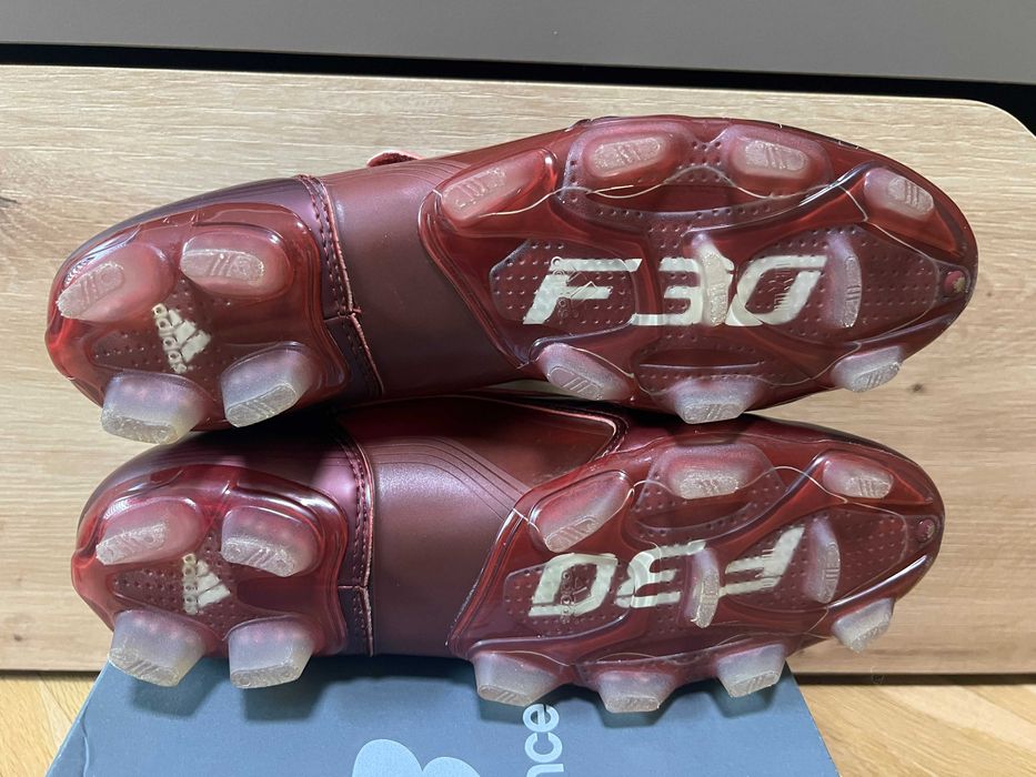 adidas F30 bordo бутонки ,калеври ,футболни обувки номер 42,5