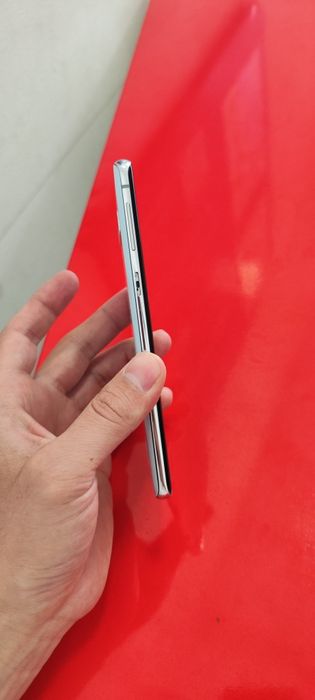 Samsung S10. Ideal