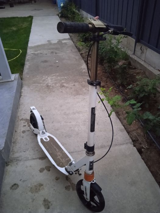 Самокат в бывшим употребление