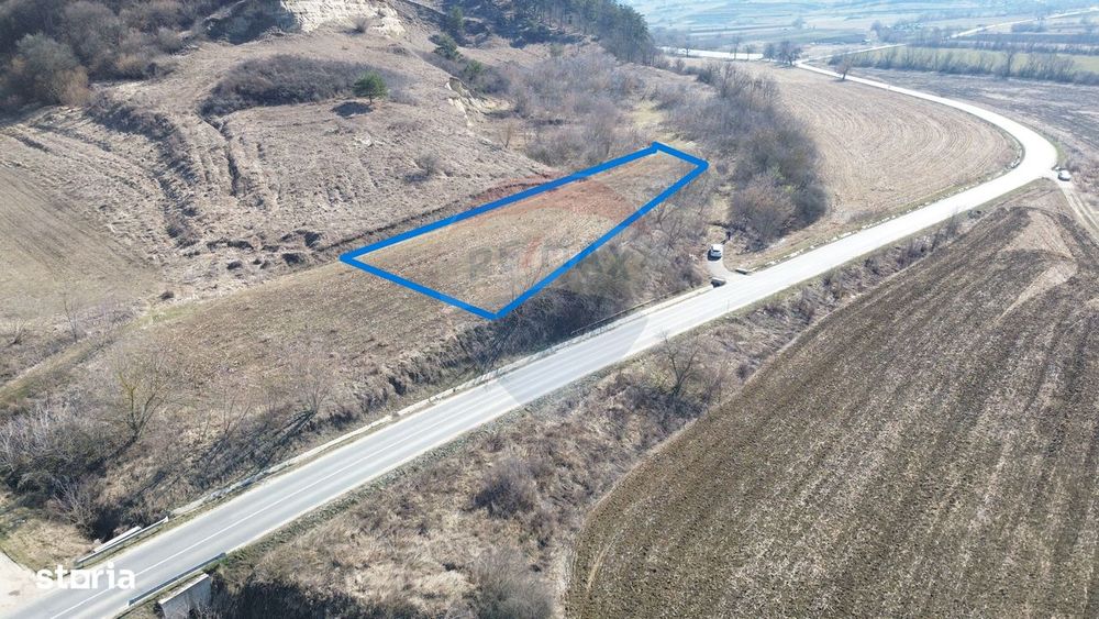 Teren extravilan 2.000 mp – cu acces direct la DN spre Moșna