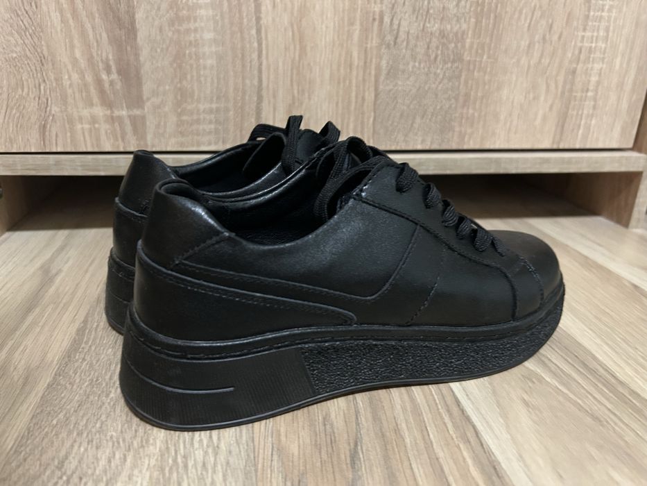 черни кецове естествена кожа