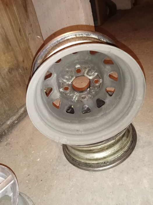 Продам железные диски на 13