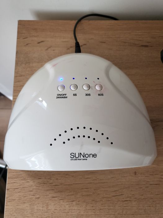 UV/LED лампа за нокти SUNone
