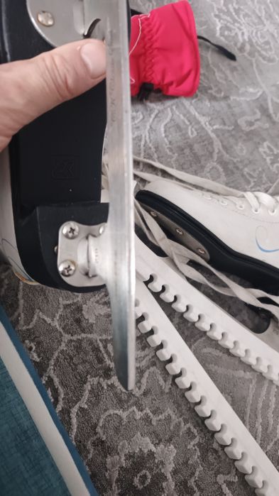 Коньки фигурные размер 30