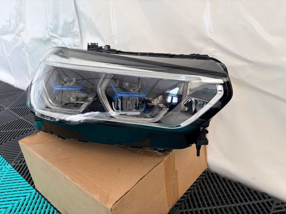 Far dreapta Bmw X6 G06 X5 G05 laser 2019-2022 impecabil original